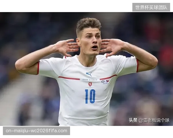 小组赛程先易后难，韩国队对阵捷克的首战结果将直接影响出线前景。
